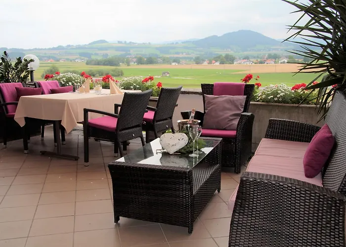 Blumenhof فندق 3*