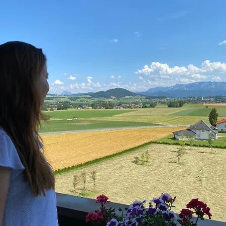 Blumenhof 3* Sankt Georgen im Attergau