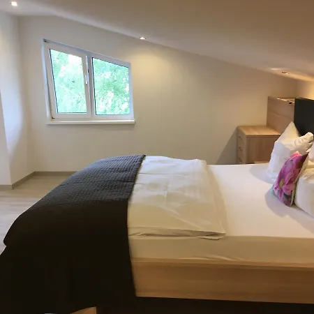 Blumenhof 3*