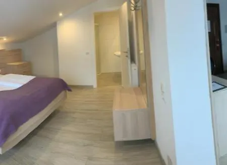 Blumenhof 3*